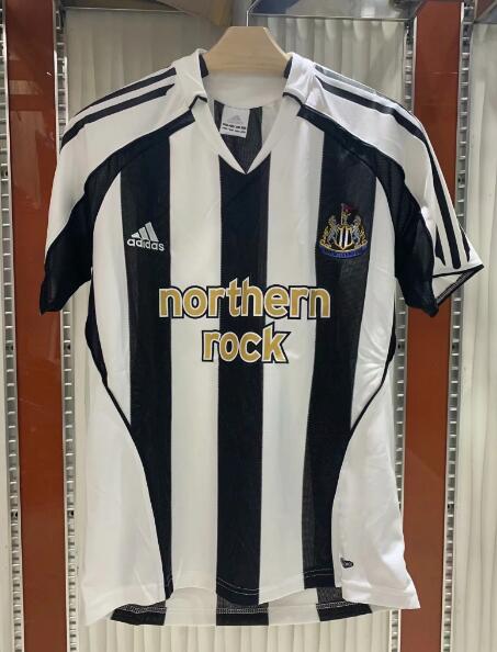 2005-06 Newcastle United Retro Home Kit Soccer Jersey